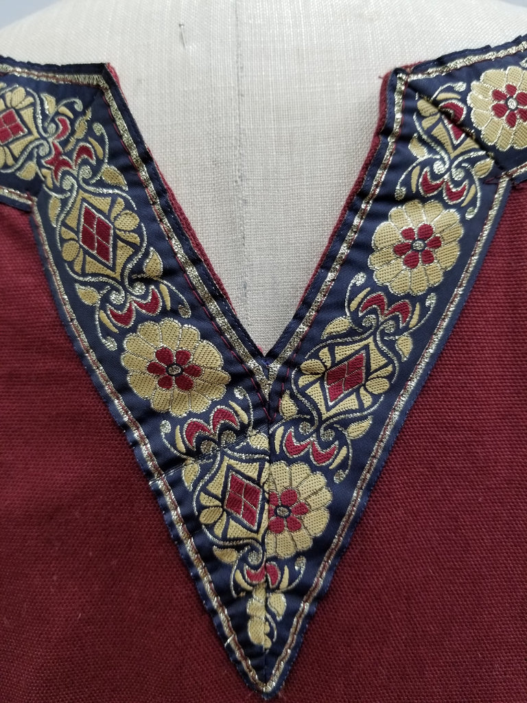 1450 - Long Sleeve Medieval Tunic (black, red, green)