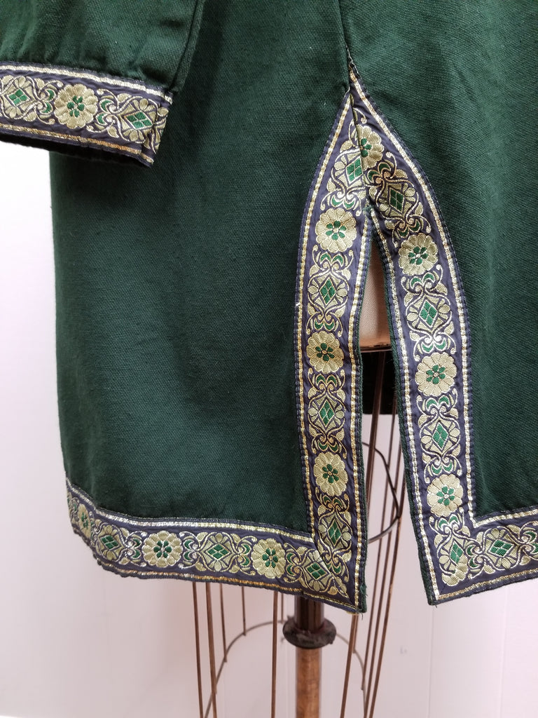 1450 - Long Sleeve Medieval Tunic (black, red, green)